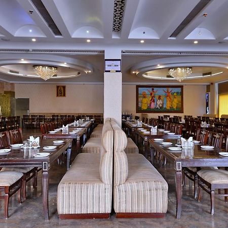 Jassons Sheesh Mahal Hotel Murthal Exterior photo