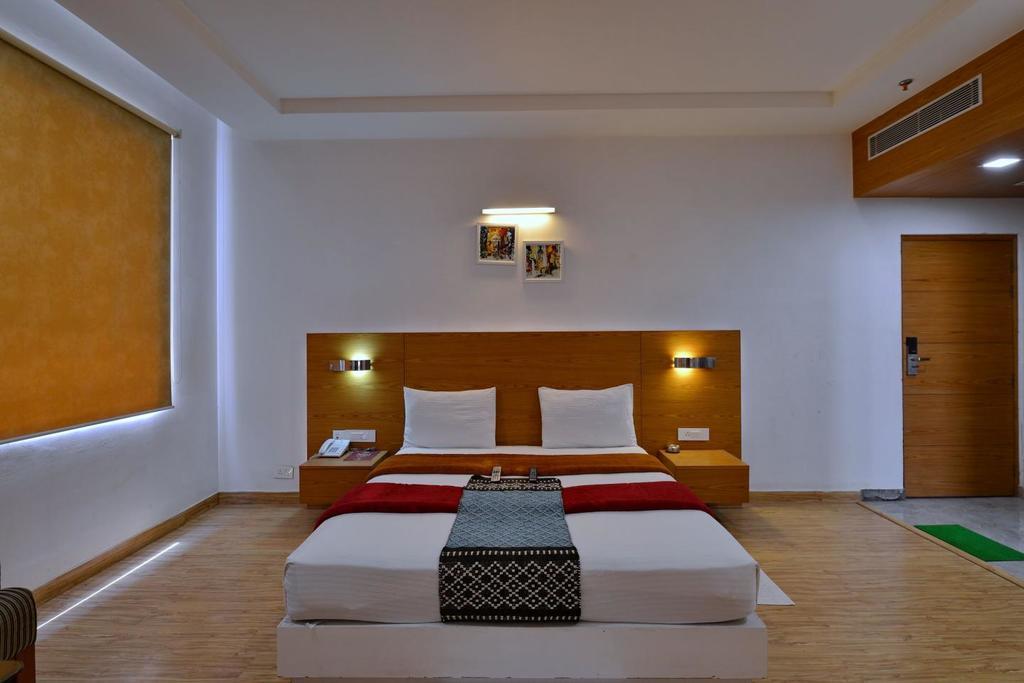 Jassons Sheesh Mahal Hotel Murthal Exterior photo